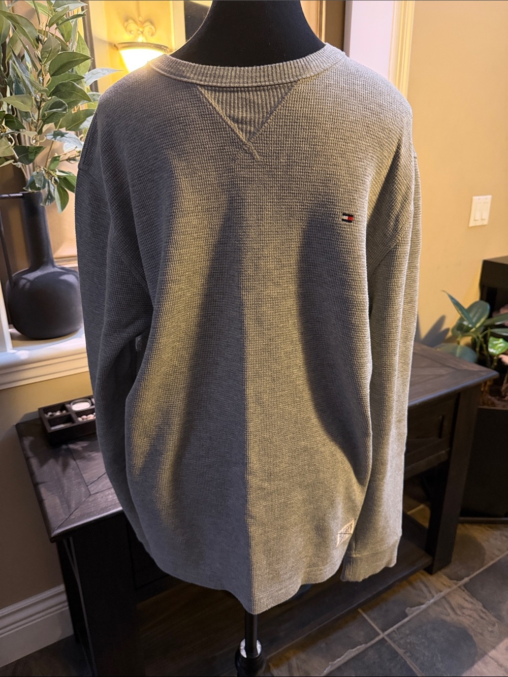 Tommy Hilfiger Men's Gray Crewneck Sweater with Flag Logo